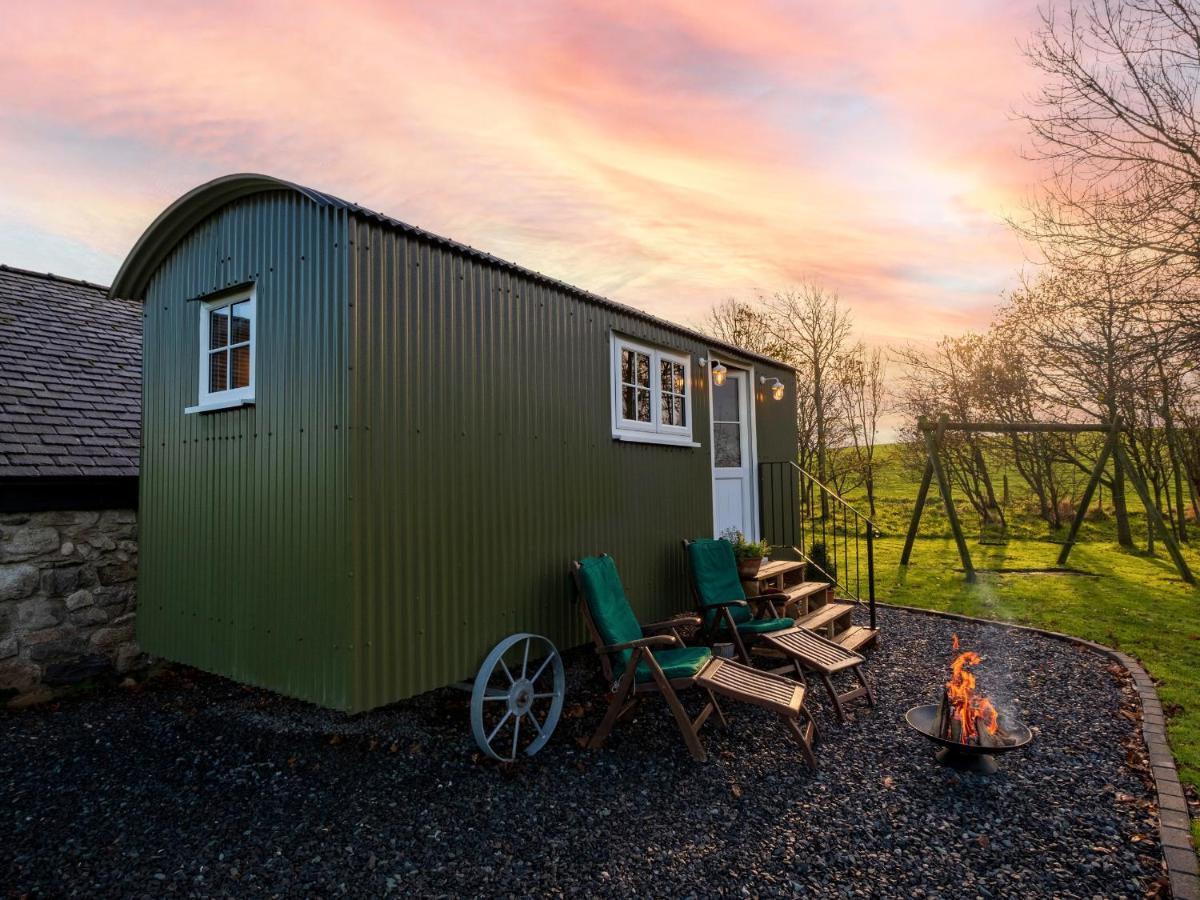 The Pleasant Hut At Mountpleasant Farm Villa Ulverston Buitenkant foto