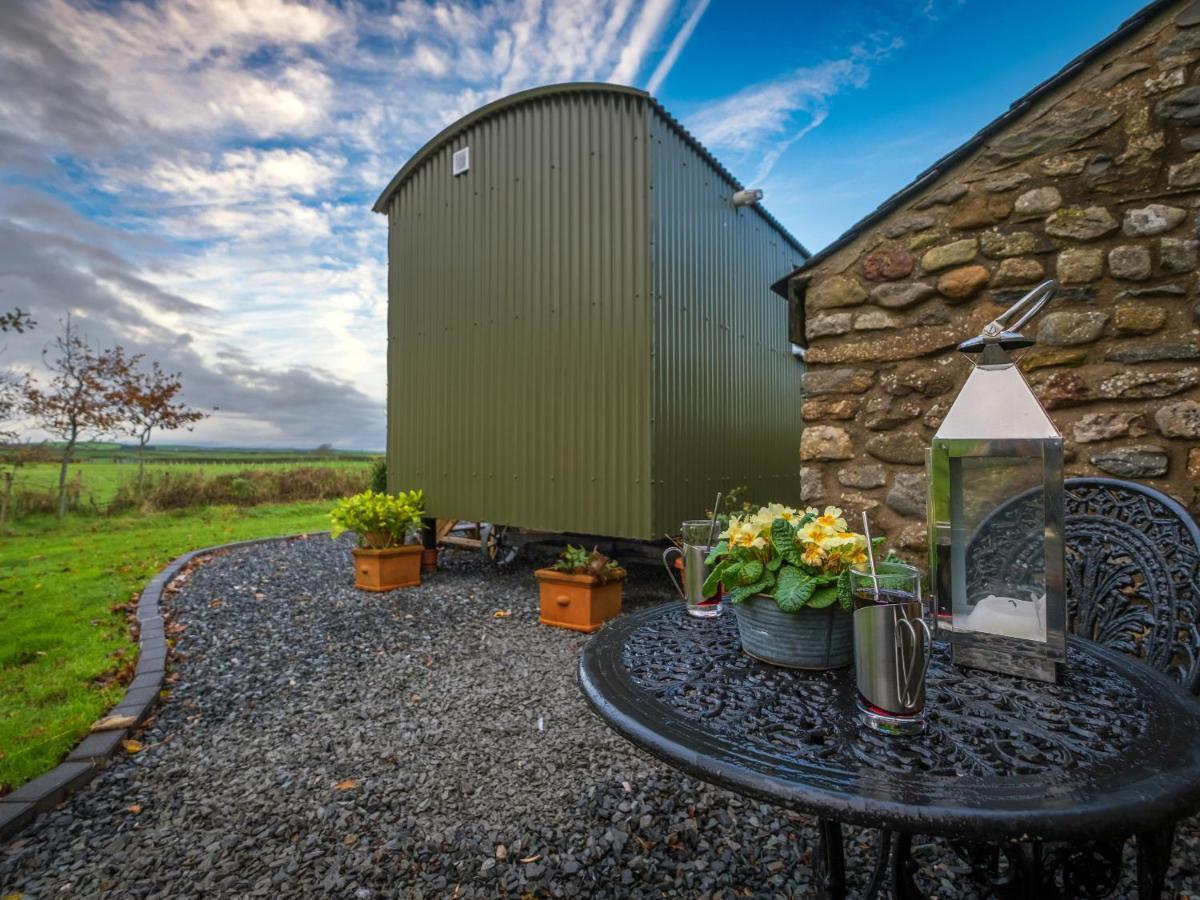 The Pleasant Hut At Mountpleasant Farm Villa Ulverston Buitenkant foto
